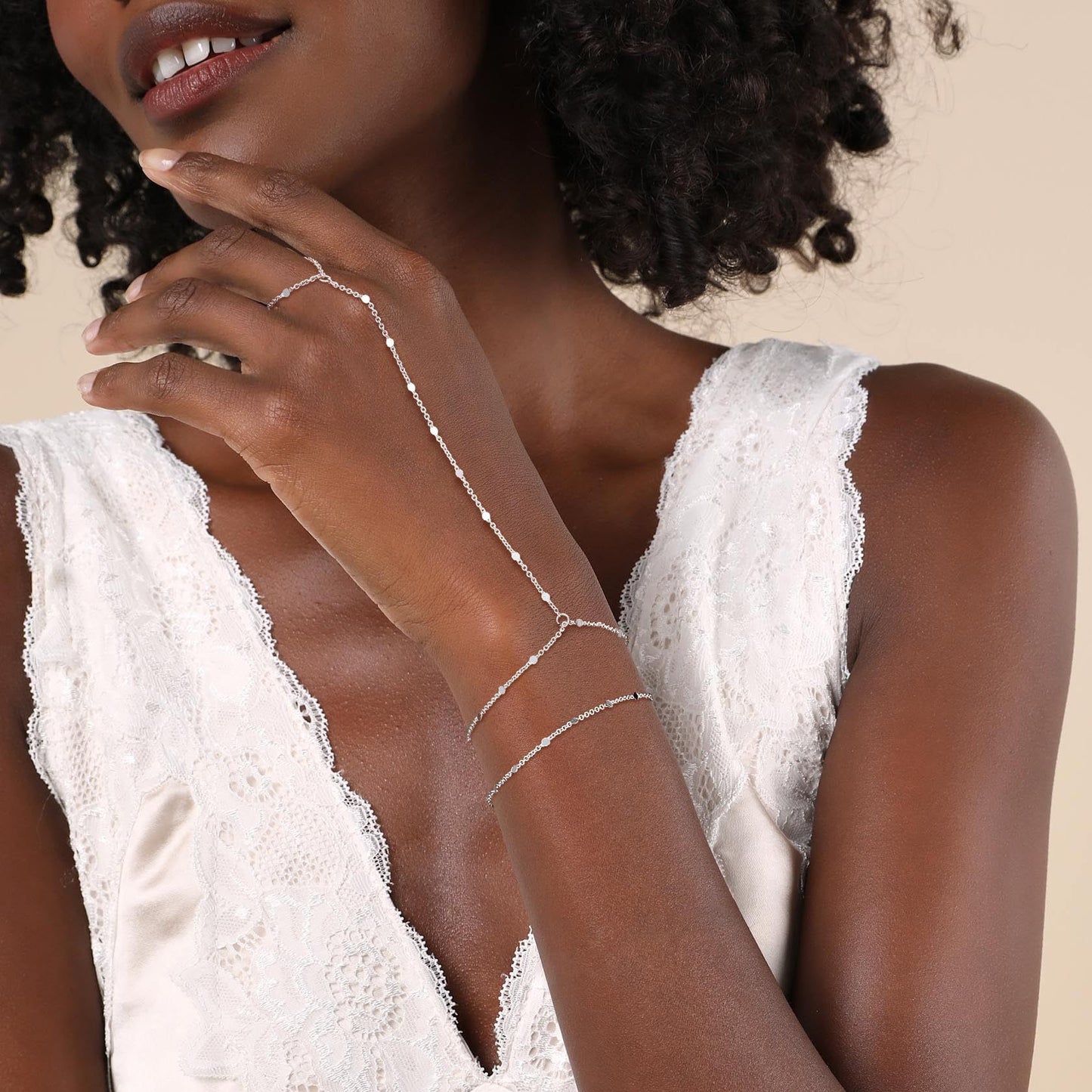 Simple chain finger bracelet