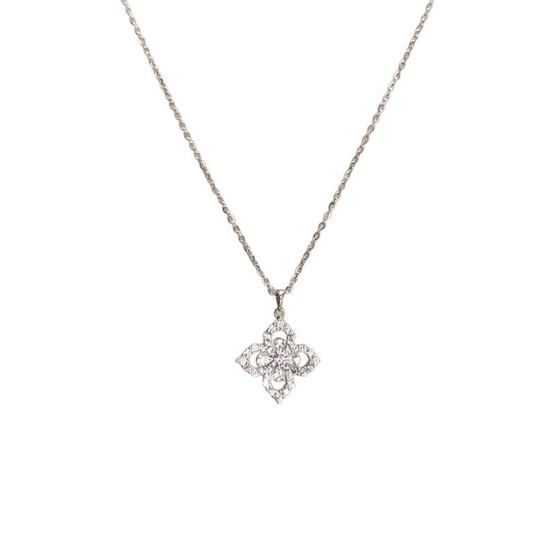 Hollow out four-leaf clover necklace